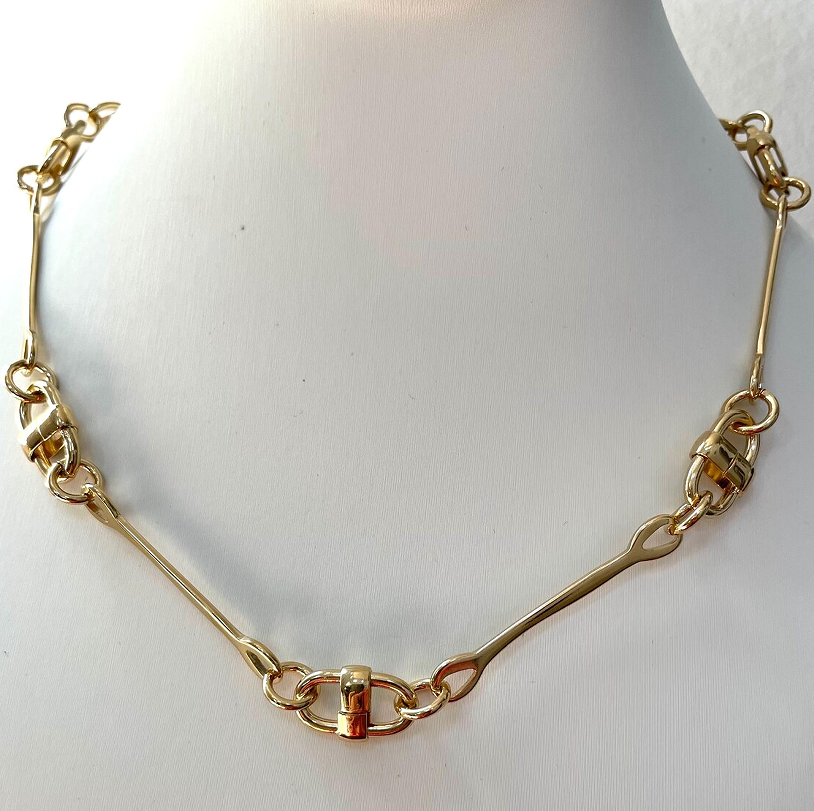 Ambition's Gallop: Minimalist Horse Silhouette Necklace